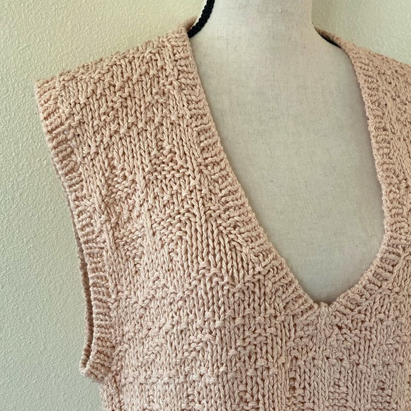 VINTAGE | Silk Blend Handknit 🩰 Pink Sleeveless Tunic Sweater Large - Picture 3 of 10